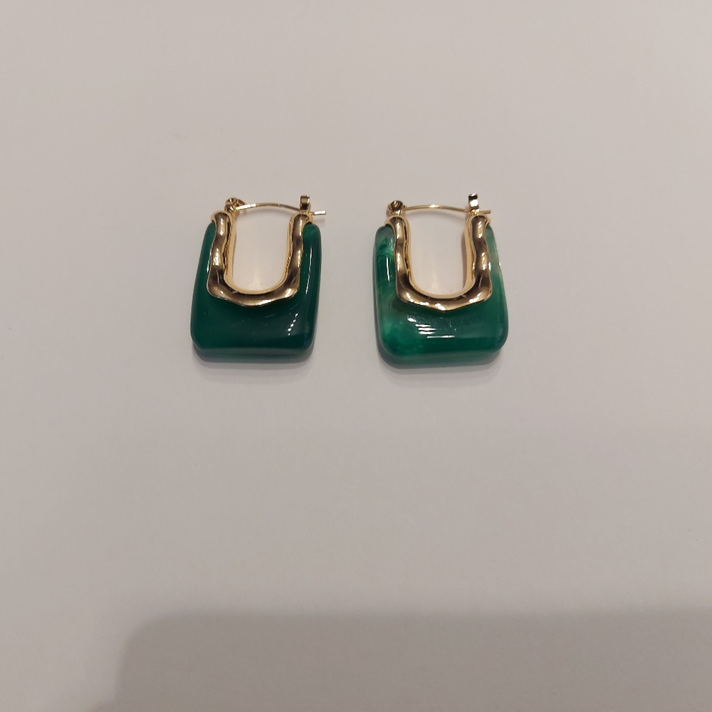 Geometric Design Hoop Earrings